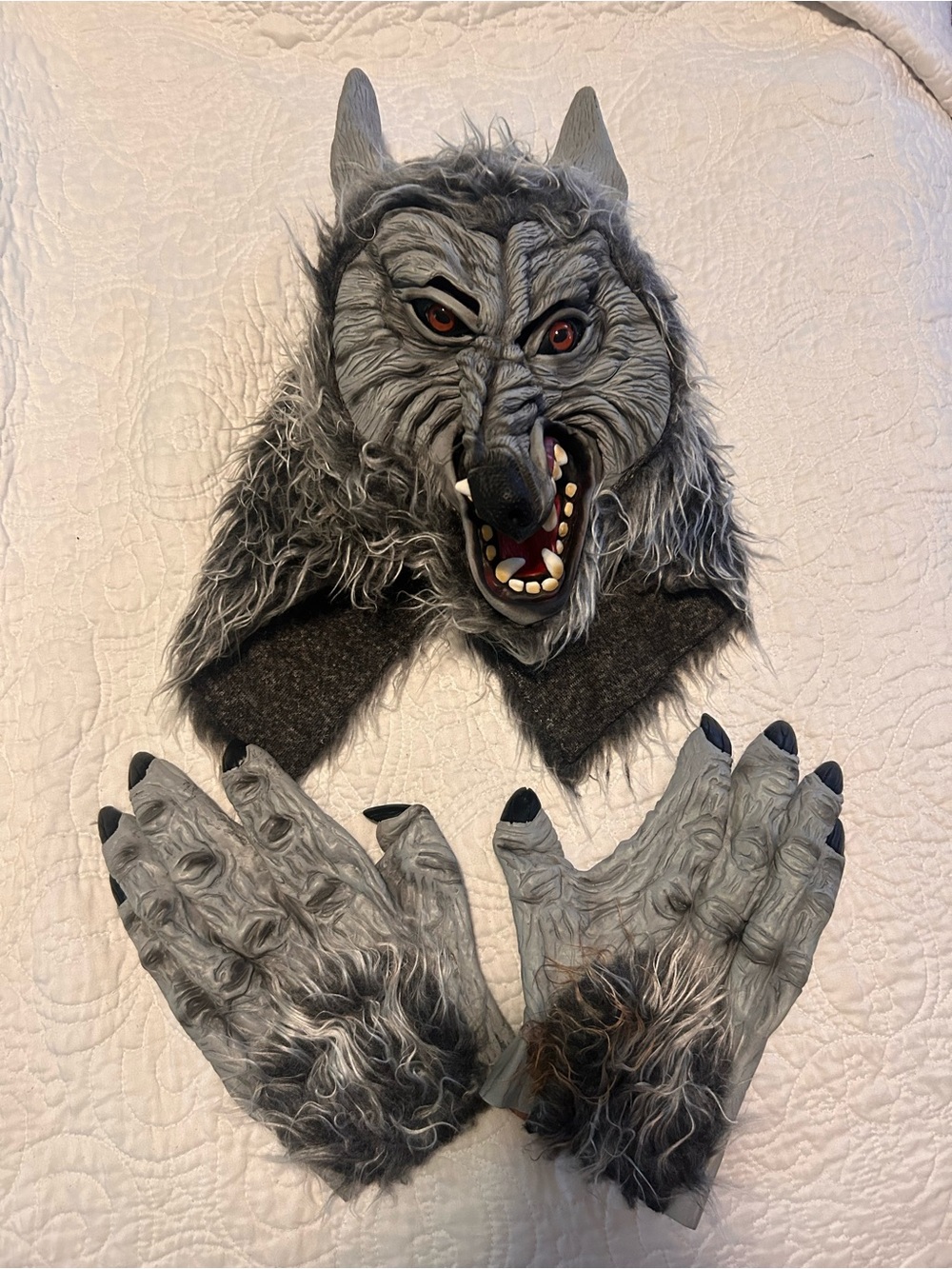 Spirit Of Halloween Werewolf Mask & Hands Paws Pre-Owned Adult Size